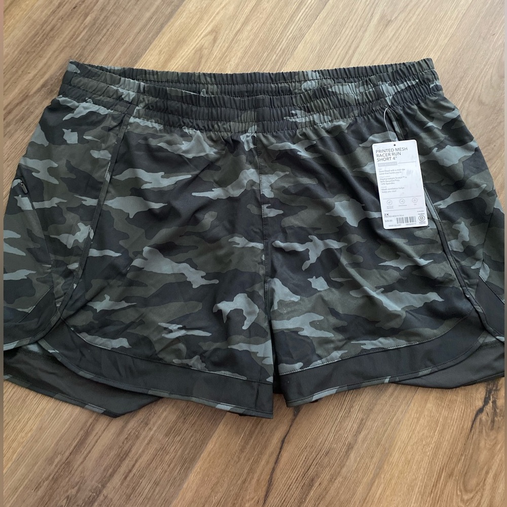 NWT Athleta Camo Athletic Shorts